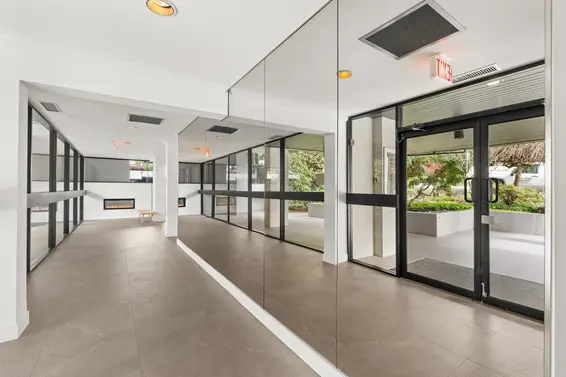 704 650 16th Street, West Vancouver For Sale - image 4