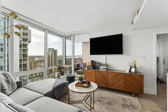 2104 680 Seylynn Crescent, North Vancouver