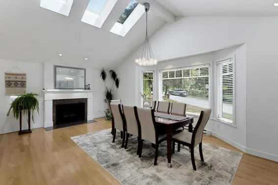 1941 Arborlynn Drive, North Vancouver For Sale - image 17