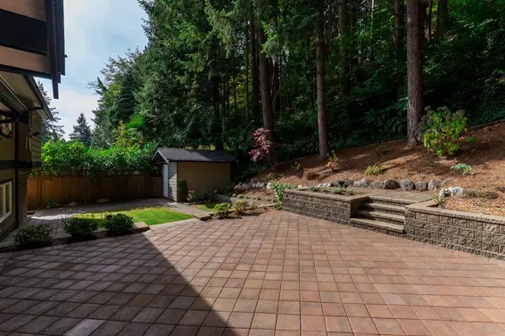 1941 Arborlynn Drive, North Vancouver For Sale - image 37