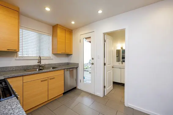 2730 Panorama Drive, North Vancouver For Sale - image 14