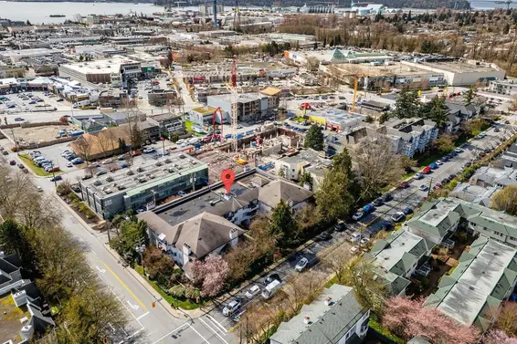 310 809 West 16th Street, North Vancouver