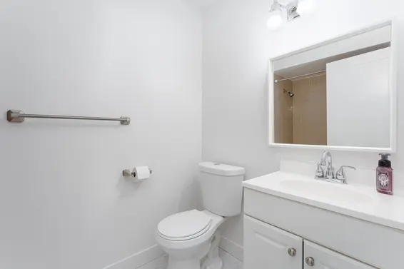 310 809 West 16th Street, North Vancouver For Sale - image 21