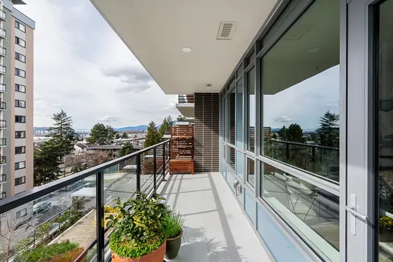 406 177 West 3rd Street, North Vancouver For Sale - image 4