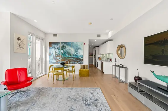 202 1591 Bowser Avenue, North Vancouver For Sale - image 6