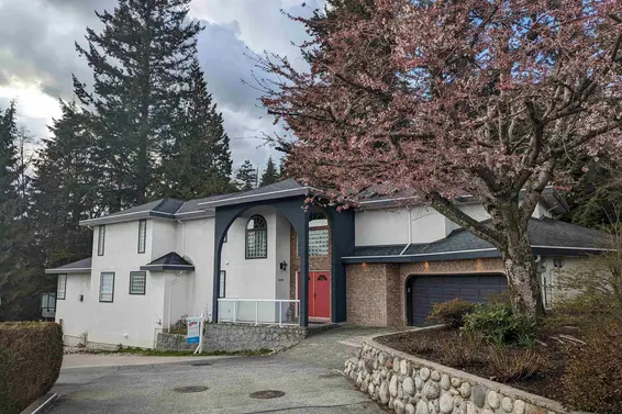 3908 Blantyre Place, North Vancouver For Sale - image 2