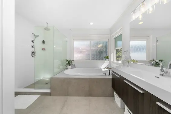 3722 Emerald Drive, North Vancouver For Sale - image 25