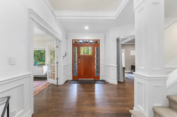 3722 Emerald Drive, North Vancouver For Sale - image 3