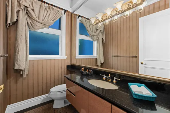 1579 Errigal Place, West Vancouver For Sale - image 15