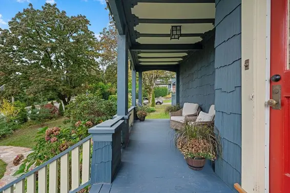 3190 St. Georges Avenue, North Vancouver For Sale - image 2