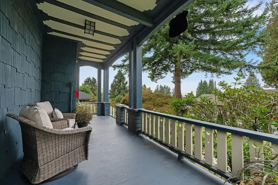 3190 St. Georges Avenue, North Vancouver For Sale - image 3