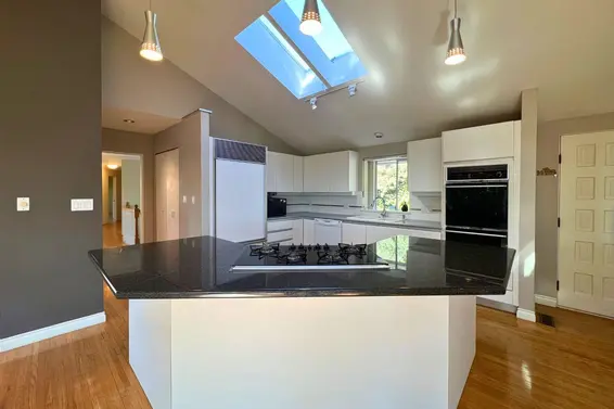 4408 Woodpark Road, West Vancouver For Sale - image 4