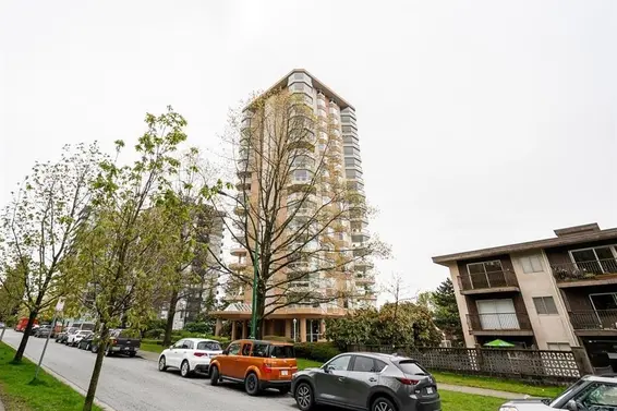 101 123 East Keith Road, North Vancouver