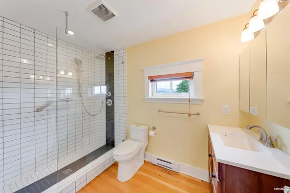 848 East 6th Street, North Vancouver For Sale - image 40