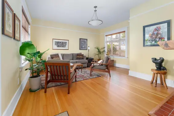 848 East 6th Street, North Vancouver For Sale - image 6