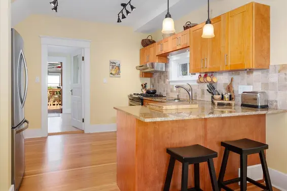 848 East 6th Street, North Vancouver For Sale - image 9