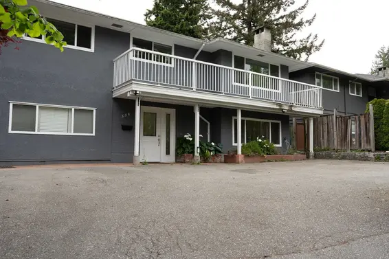 356 West Queens Road, North Vancouver