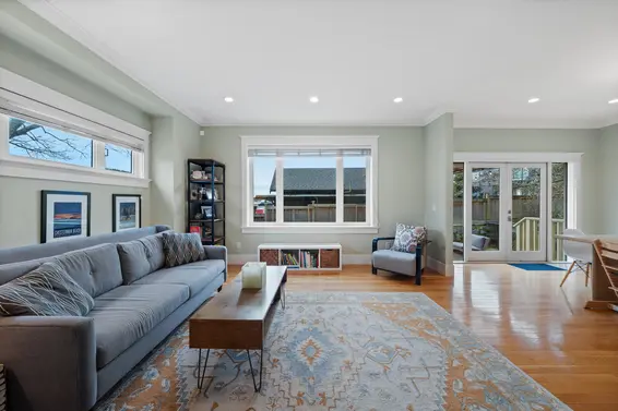 335 East 8th Street, North Vancouver For Sale - image 17