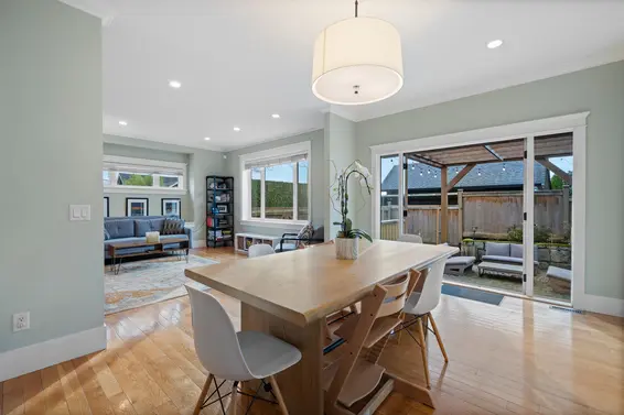 335 East 8th Street, North Vancouver For Sale - image 2