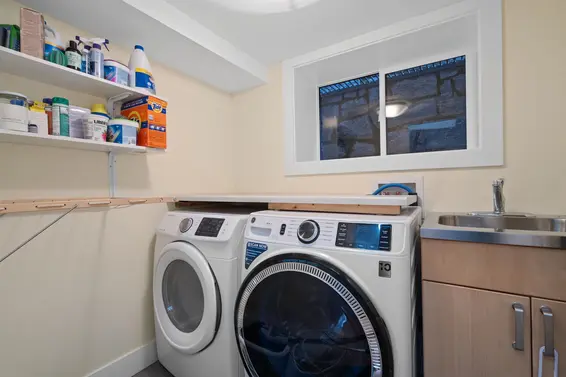 335 East 8th Street, North Vancouver For Sale - image 34