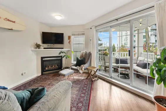 218 147 East 1st Street, North Vancouver For Sale - image 1