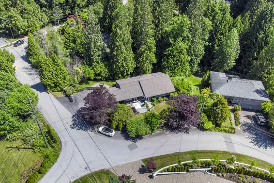 3420 Rockview Place, West Vancouver For Sale - image 40