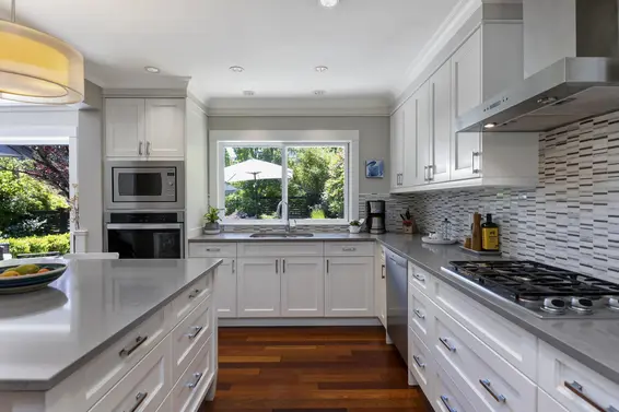 3420 Rockview Place, West Vancouver For Sale - image 6