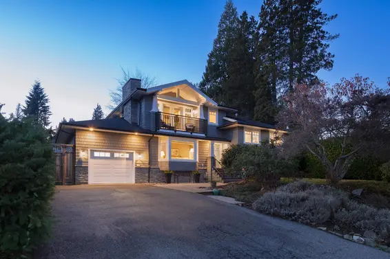 837 Friar Crescent, North Vancouver
