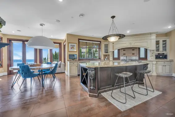 2336 Kadlec Court, West Vancouver For Sale - image 12