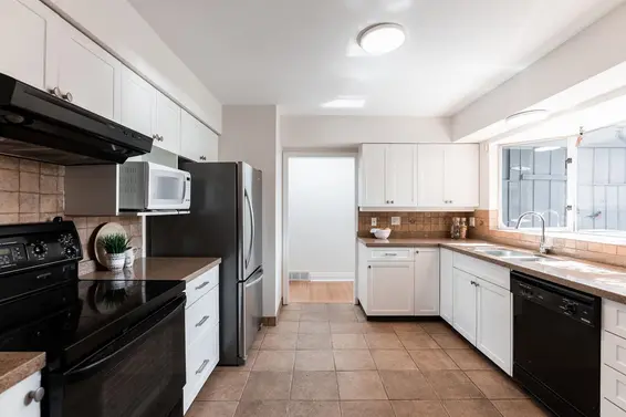 3665 Edgemont Boulevard, North Vancouver For Sale - image 7