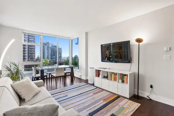 503 150 West 15Th Street, North Vancouver For Sale - image 2