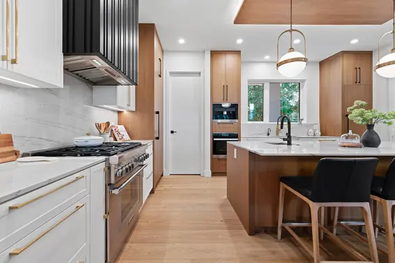 4528 Skyline Drive, North Vancouver For Sale - image 11