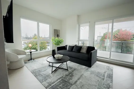 360 422 East 3rd Street, North Vancouver For Sale - image 2