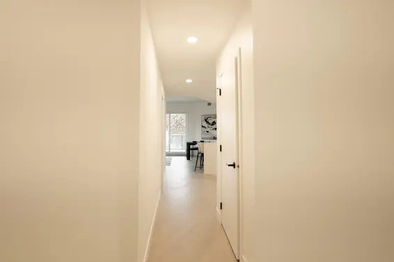 360 422 East 3rd Street, North Vancouver For Sale - image 23
