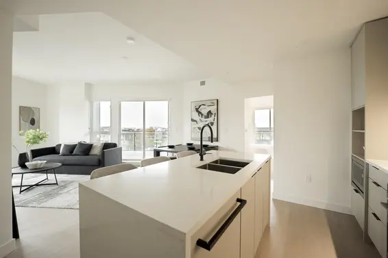 360 422 East 3rd Street, North Vancouver For Sale - image 7