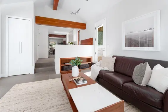 2602 Kilmarnock Crescent, North Vancouver For Sale - image 2