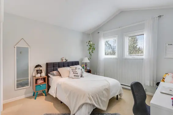 205 1518 Bowser Avenue, North Vancouver For Sale - image 2