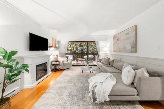 201 101 East 29th Street, North Vancouver For Sale - image 3