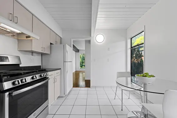 1964 Fell Avenue, North Vancouver For Sale - image 11
