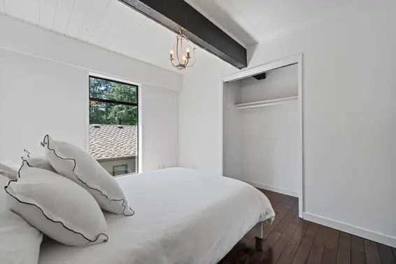 1964 Fell Avenue, North Vancouver For Sale - image 17
