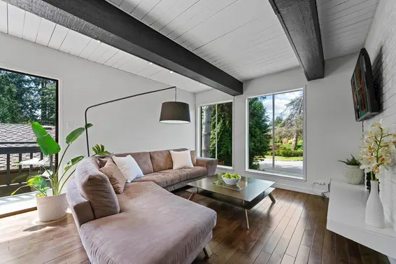 1964 Fell Avenue, North Vancouver For Sale - image 2