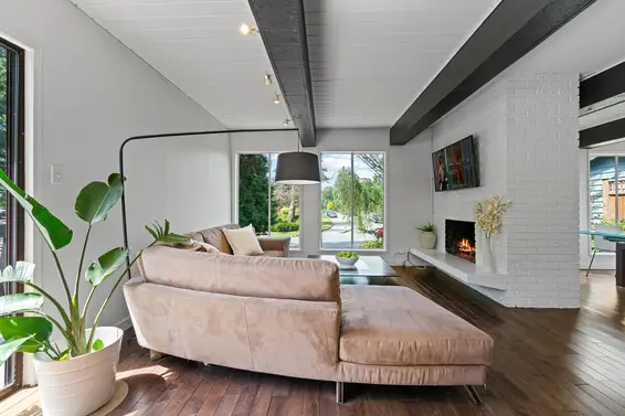 1964 Fell Avenue, North Vancouver For Sale - image 3