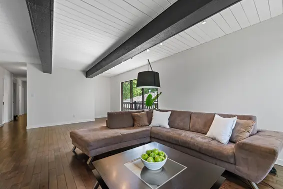 1964 Fell Avenue, North Vancouver For Sale - image 4