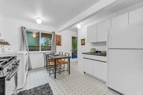 1372 Ottawa Avenue, West Vancouver For Sale - image 12
