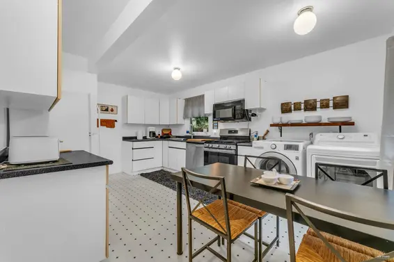 1372 Ottawa Avenue, West Vancouver For Sale - image 13
