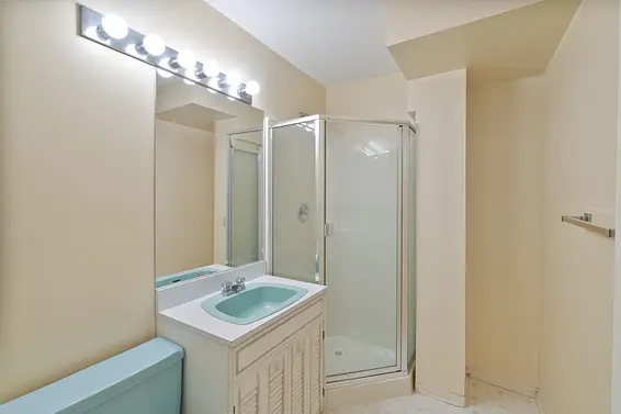 4325 Delbrook Avenue, North Vancouver For Sale - image 25