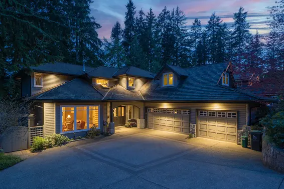 801 Regal Crescent, North Vancouver