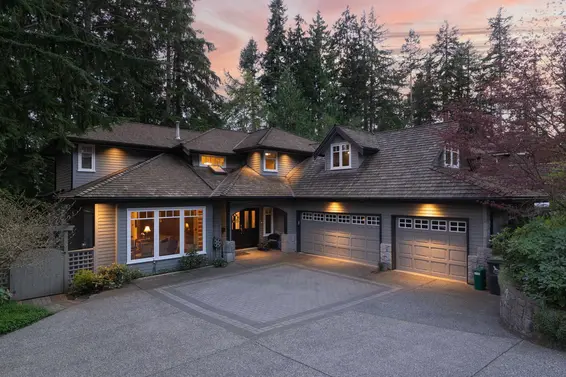 801 Regal Crescent, North Vancouver For Sale - image 40