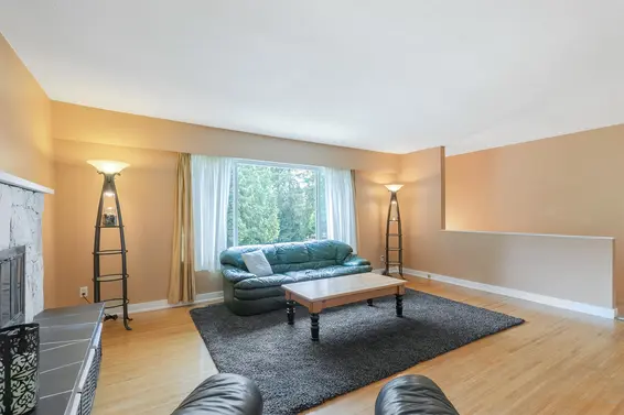 645 Mccartney Close, North Vancouver For Sale - image 16