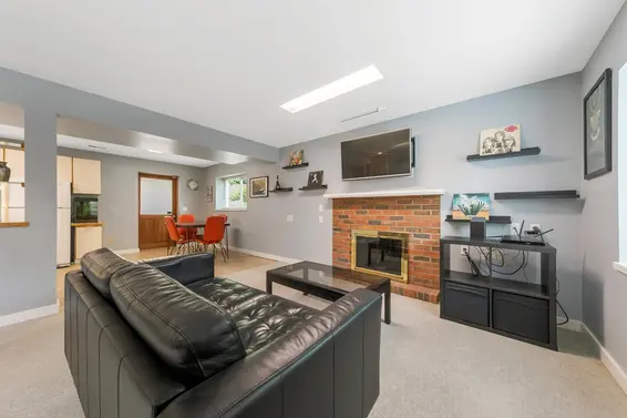 645 Mccartney Close, North Vancouver For Sale - image 23